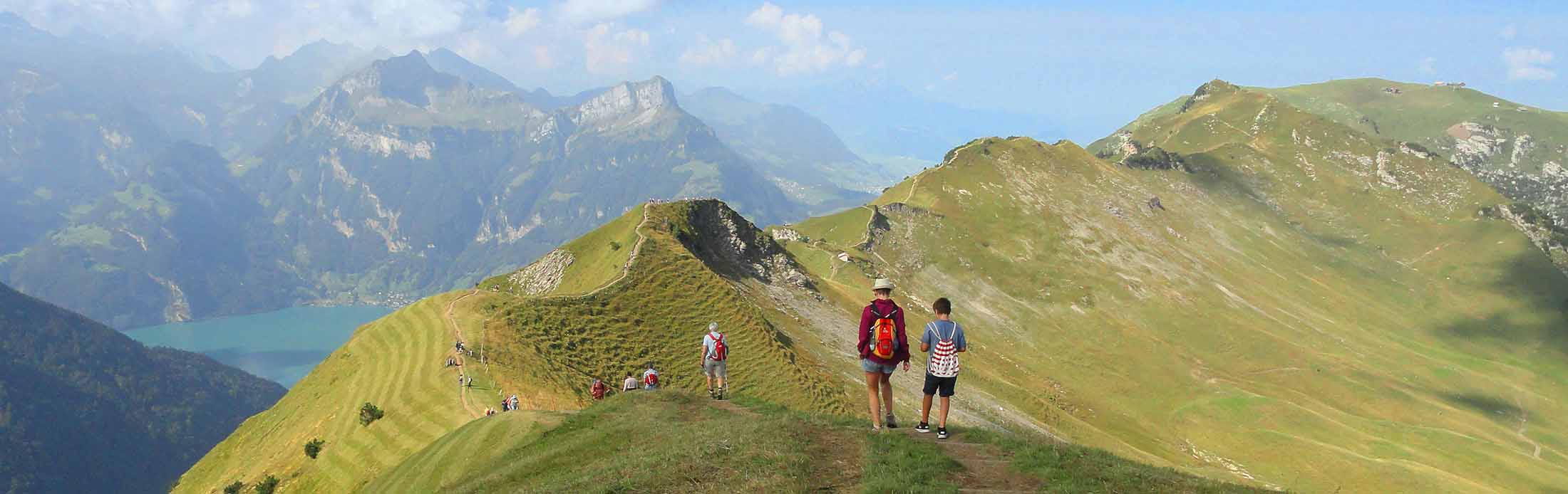 Das Wander-Lexikon ist ein Sammelsurium mit Begriffen zum Thema Wandern, ein Wander-Glossar mit Begriffen von A bis Z.